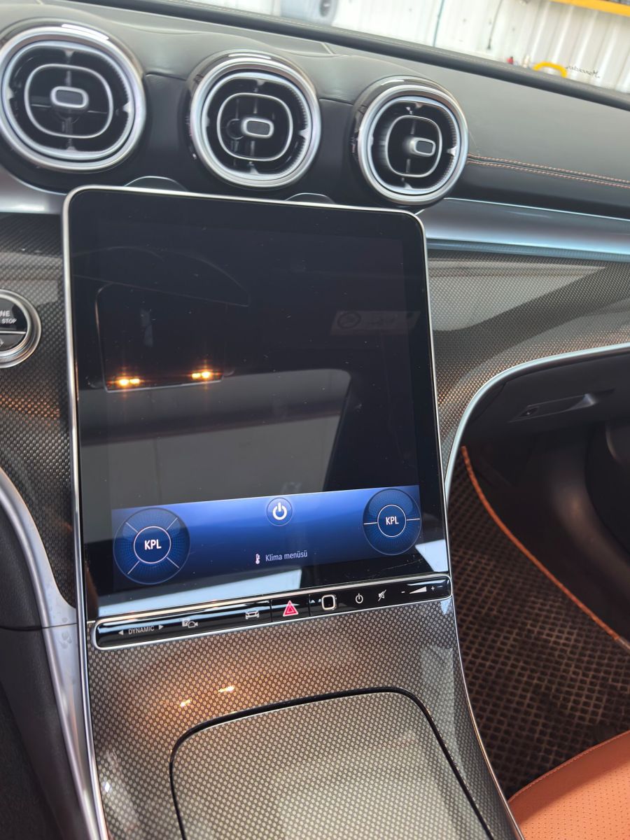 Ekran Kalkanı Mercedes C200 Multimedya 9H Ekran Koruyucu