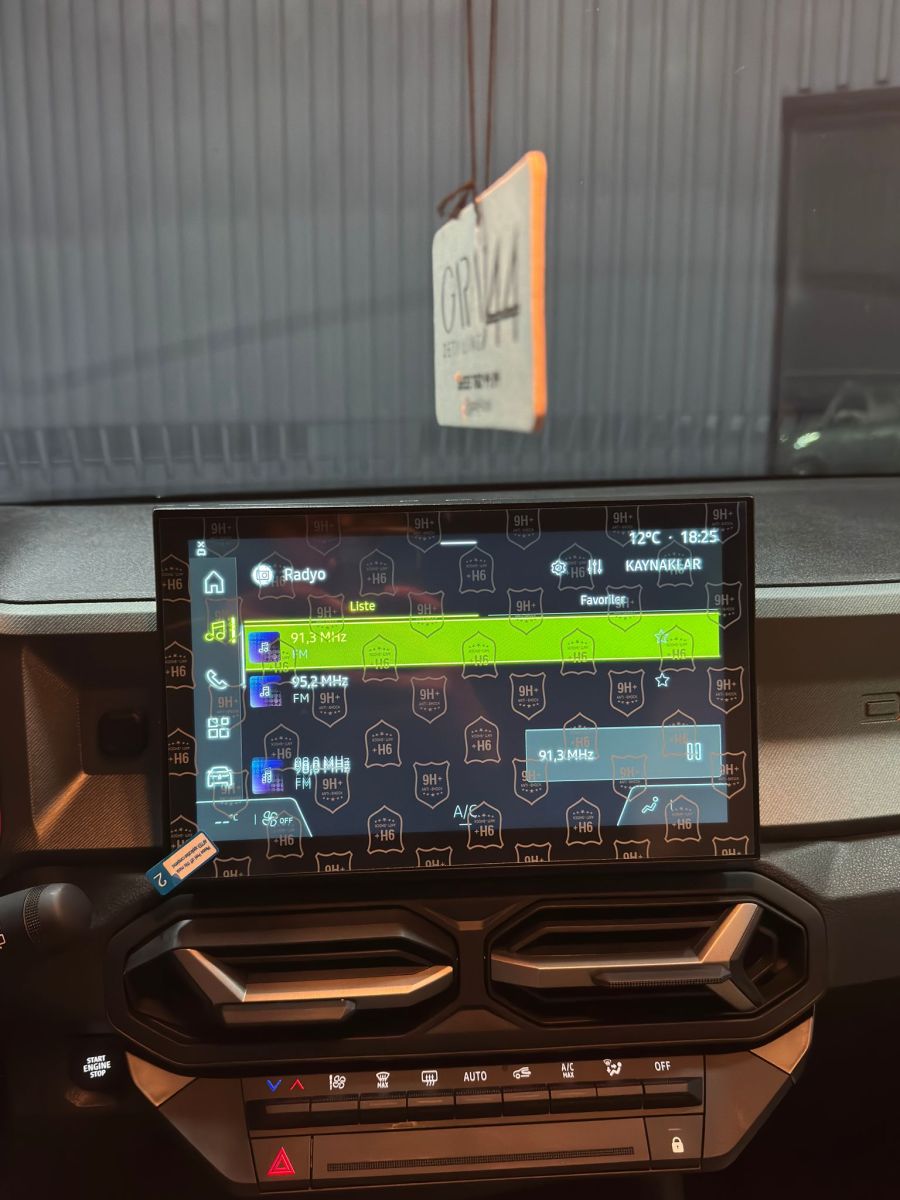 Ekran Kalkanı Dacia Duster 2025-26 Multimedya 9H Ekran Koruyucu