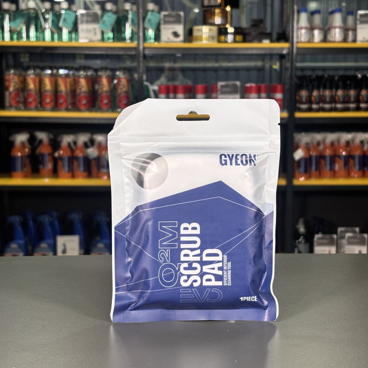 GYEON Q2M Scrubpad Evo Deri ve Plastikler İçin Çift Taraflı Temizlik Aplikatörü