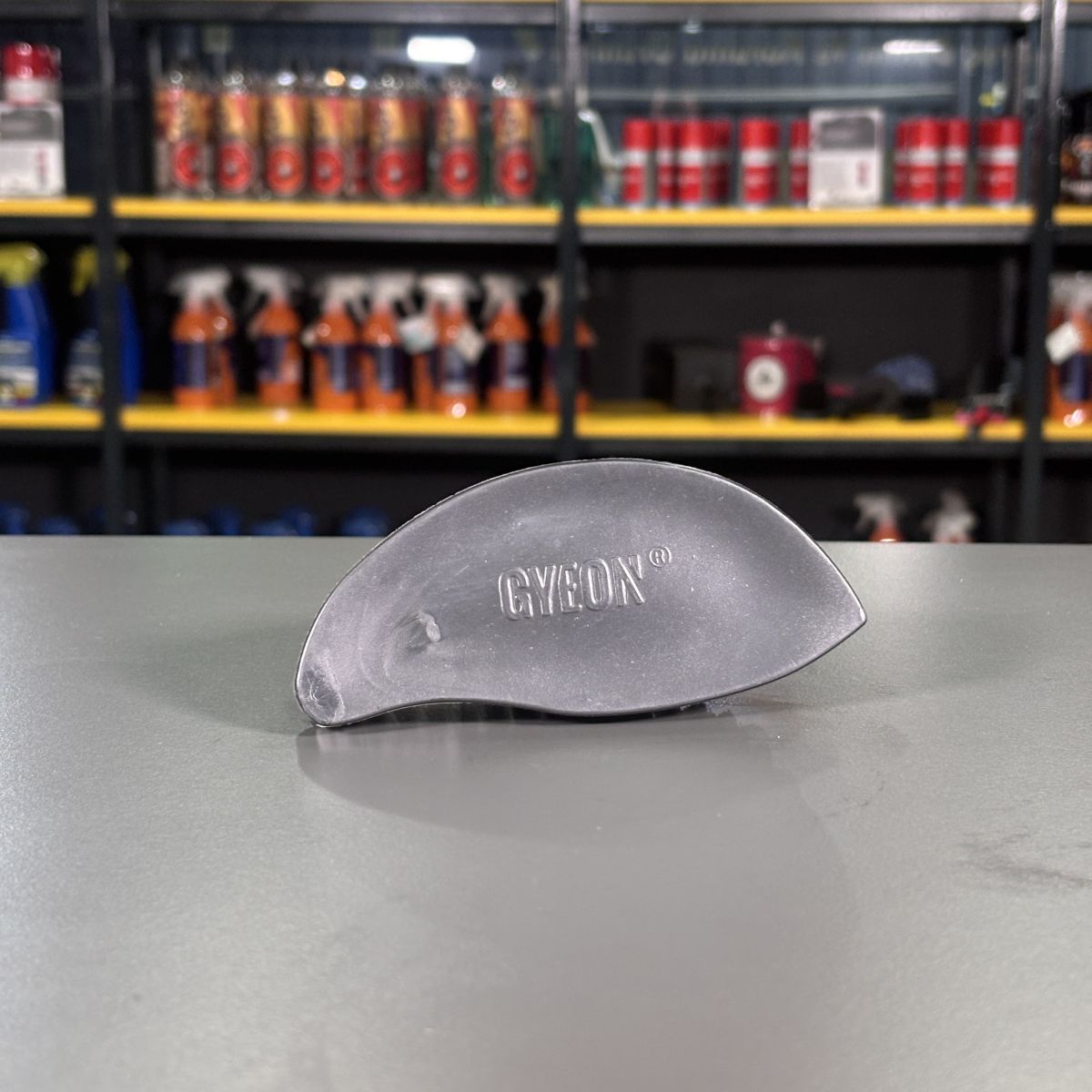 Gyeon Q2M Tire Brush Dayanıklı Lastik Davlumbaz Temizlik Fırçası